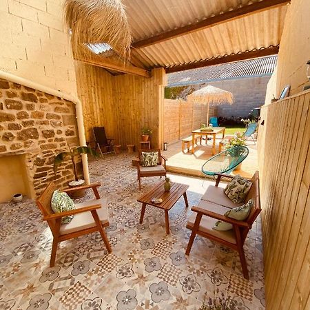 Вілла Gite « Le Patio » Montfarville Екстер'єр фото